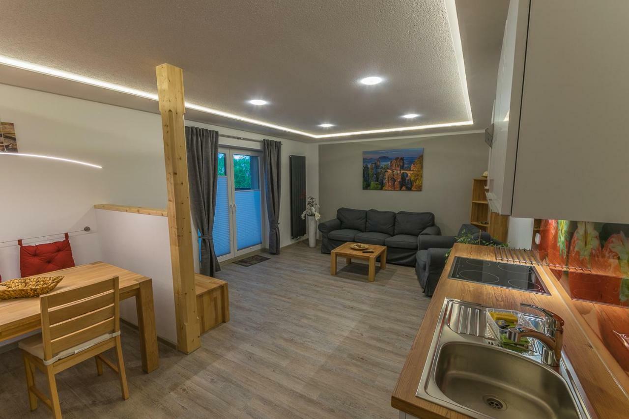 Ferienwohnung "Turmblick" Rathmannsdorf Esterno foto